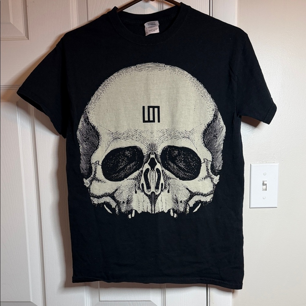 Skull Black Band Tee